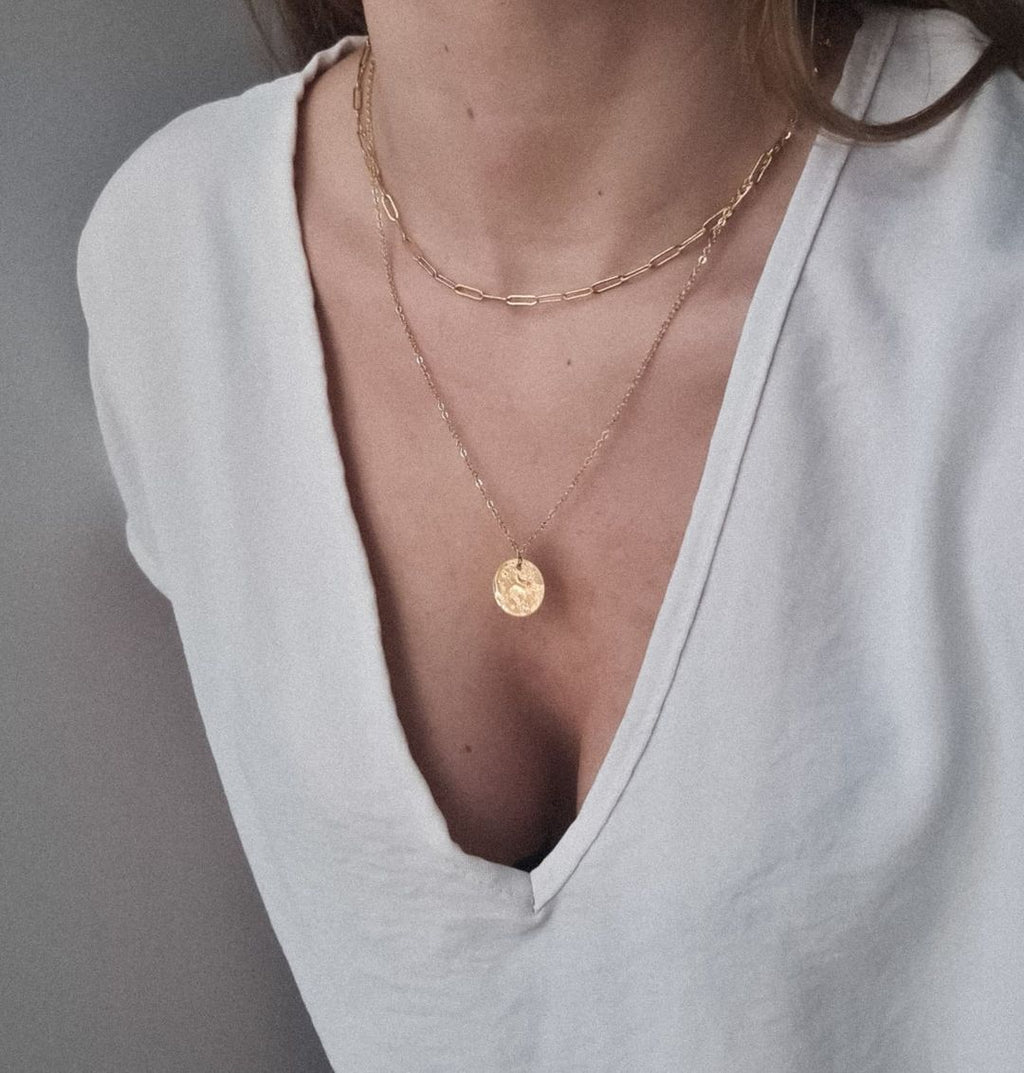 Collier Nola